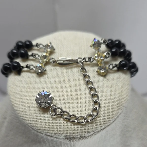 Vintage America Black and Silver Necklace - Picture 2 of 7